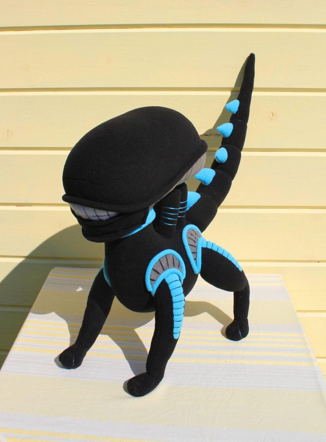 xenomorph zippermouth plush